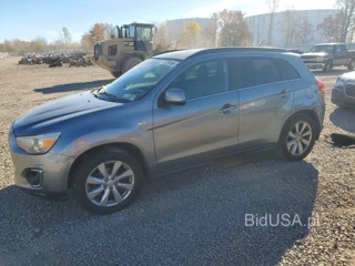 MITSUBISHI OUTLANDER SPORT SE