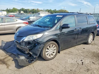 TOYOTA SIENNA XLE 7-PASSENGER