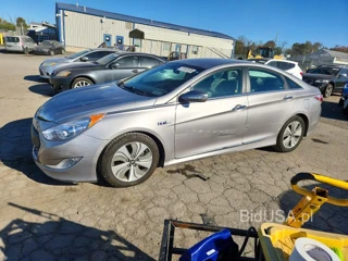HYUNDAI SONATA HYBRID