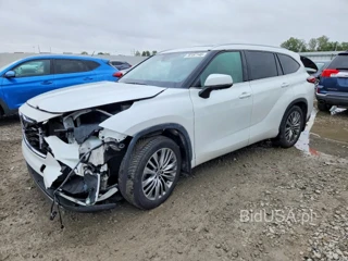 TOYOTA HIGHLANDER PLATINUM