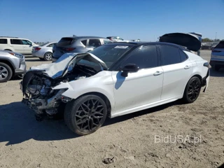 TOYOTA CAMRY XSE