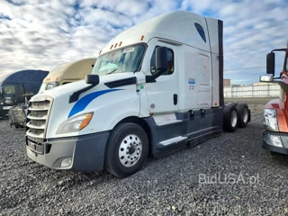 FREIGHTLINER CASCADIA 126