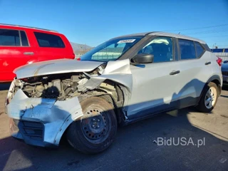 NISSAN KICKS S