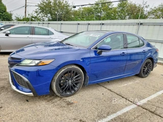 TOYOTA CAMRY XSE