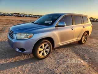 TOYOTA HIGHLANDER BASE