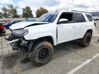 TOYOTA 4RUNNER SR5