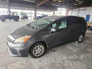 TOYOTA PRIUS V THREE