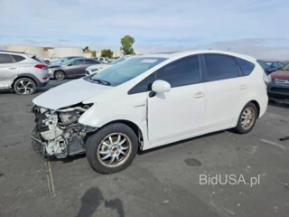 TOYOTA PRIUS V THREE