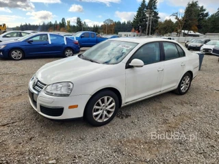 VOLKSWAGEN JETTA SE