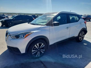 NISSAN KICKS SV