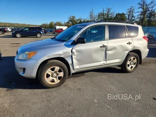 TOYOTA RAV4 BASE
