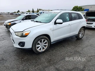 MITSUBISHI OUTLANDER SPORT ES