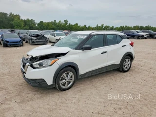 NISSAN KICKS S