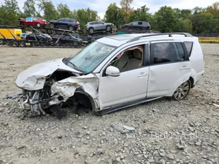 MITSUBISHI OUTLANDER SE