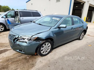TOYOTA CAMRY XLE V6