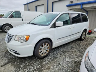 CHRYSLER TOWN & COUNTRY TOURING