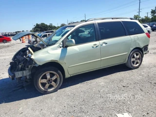 TOYOTA SIENNA XLE 7 PASSENGER