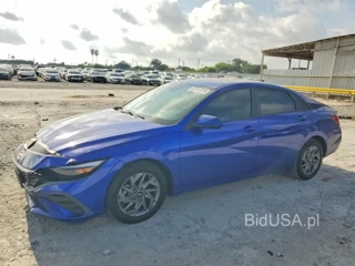 HYUNDAI ELANTRA BLUE