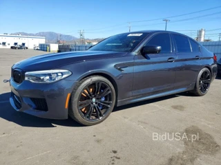 BMW M5 BASE