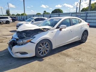 MAZDA 3 TOURING