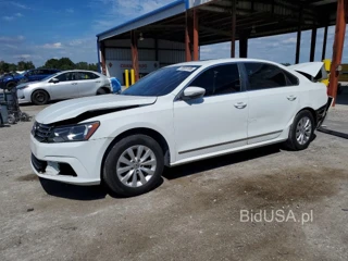 VOLKSWAGEN PASSAT SE