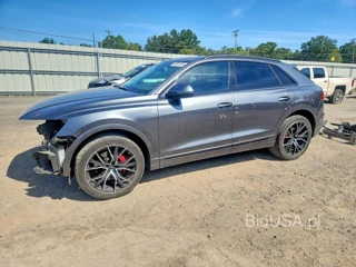 AUDI Q8 PREMIUM