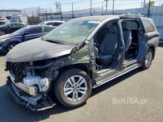 TOYOTA SIENNA XLE 7-PASSENGER