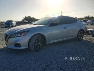 NISSAN ALTIMA SR