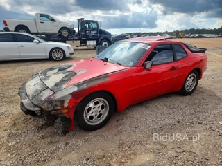 PORSCHE 944