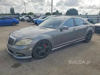 MERCEDES-BENZ S 550
