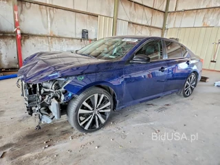 NISSAN ALTIMA SR
