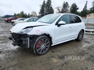 PORSCHE CAYENNE GTS