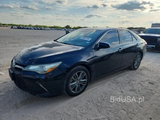 TOYOTA CAMRY SE