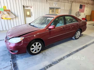 TOYOTA CAMRY XLE V6
