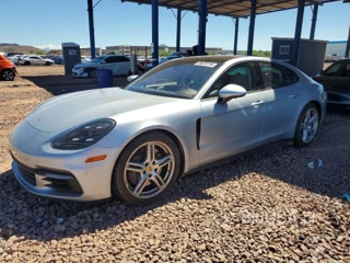 PORSCHE PANAMERA 4 E-HYBRID