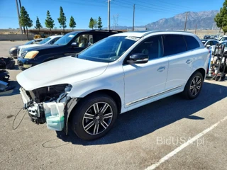 VOLVO XC60 T5 DYNAMIC
