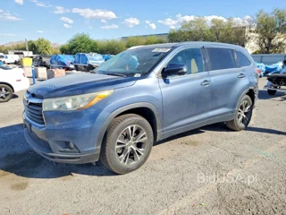TOYOTA HIGHLANDER XLE