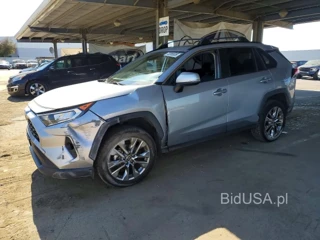 TOYOTA RAV4 XLE PREMIUM