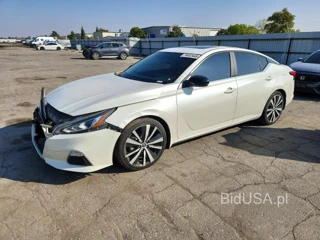 NISSAN ALTIMA SR