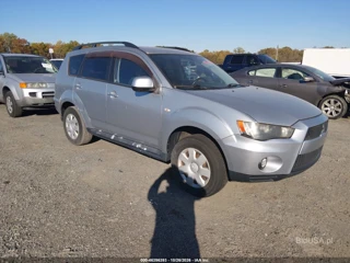 MITSUBISHI MITSUBISHI OUTLANDER ES