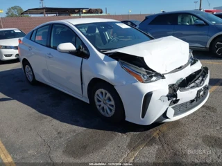TOYOTA TOYOTA PRIUS LE