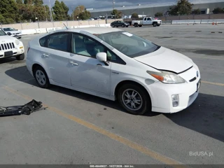 TOYOTA TOYOTA PRIUS III