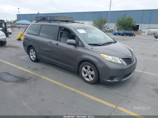 TOYOTA TOYOTA SIENNA LE V6
