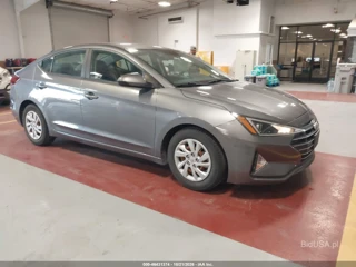 HYUNDAI HYUNDAI ELANTRA SE
