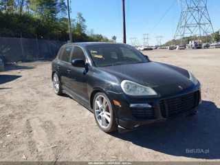 PORSCHE PORSCHE CAYENNE GTS