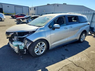 TOYOTA SIENNA LIMITED 7-PASSENGER