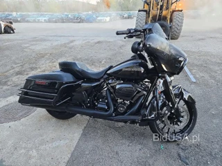 HARLEY-DAVIDSON FLHXS STREET GLIDE SPECIAL