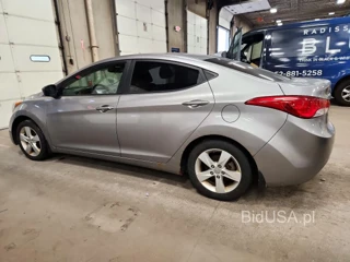 HYUNDAI ELANTRA GLS
