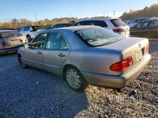 MERCEDES-BENZ E 430