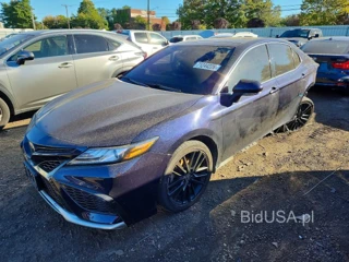 TOYOTA CAMRY XSE